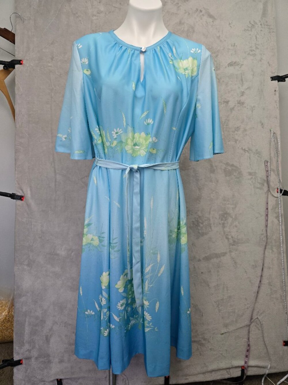 Vintage 70s Plus Size Daisy Floral Dress Blue Ombre Damon Union Made USA Belted